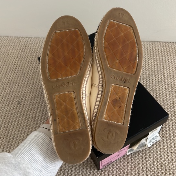 ***SOLD***Chanel lamb skin espadrilles - Picture 2 of 7